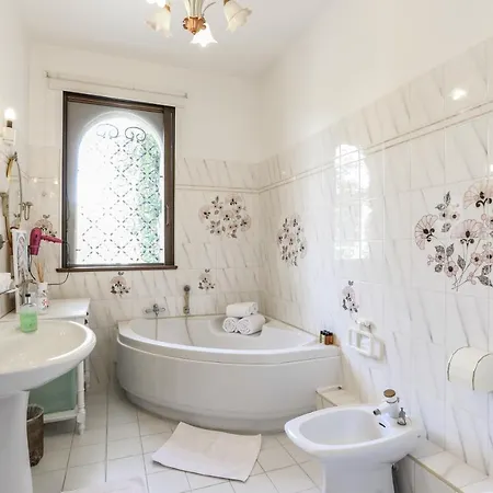 Olguita Gæstehus 4*