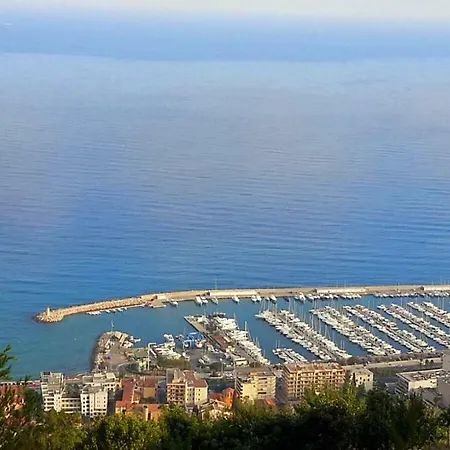 Olguita 4* Menton